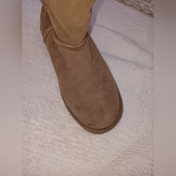 Target~Tan Neutral Genuine Suede Faux Fur Boots - Picture 11 of 14